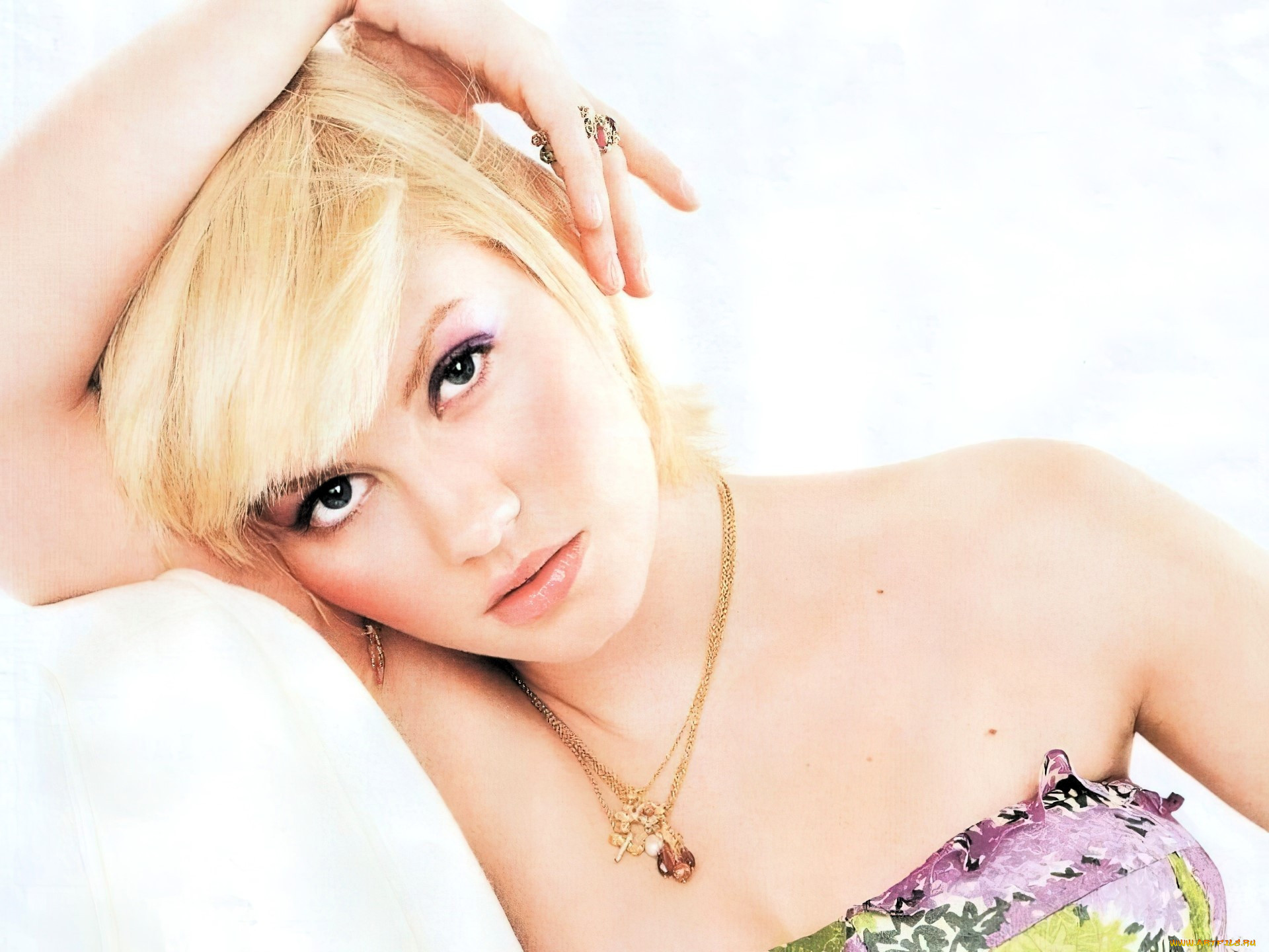 , elisha cuthbert, , , 